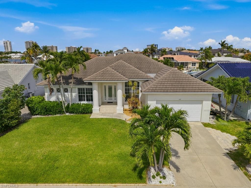 100 Lamplighter DR MARCO ISLAND, FL 34145