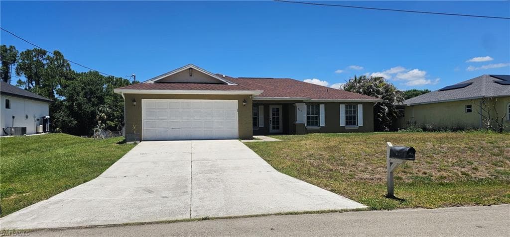 815 Porter ST E LEHIGH ACRES, FL 33974