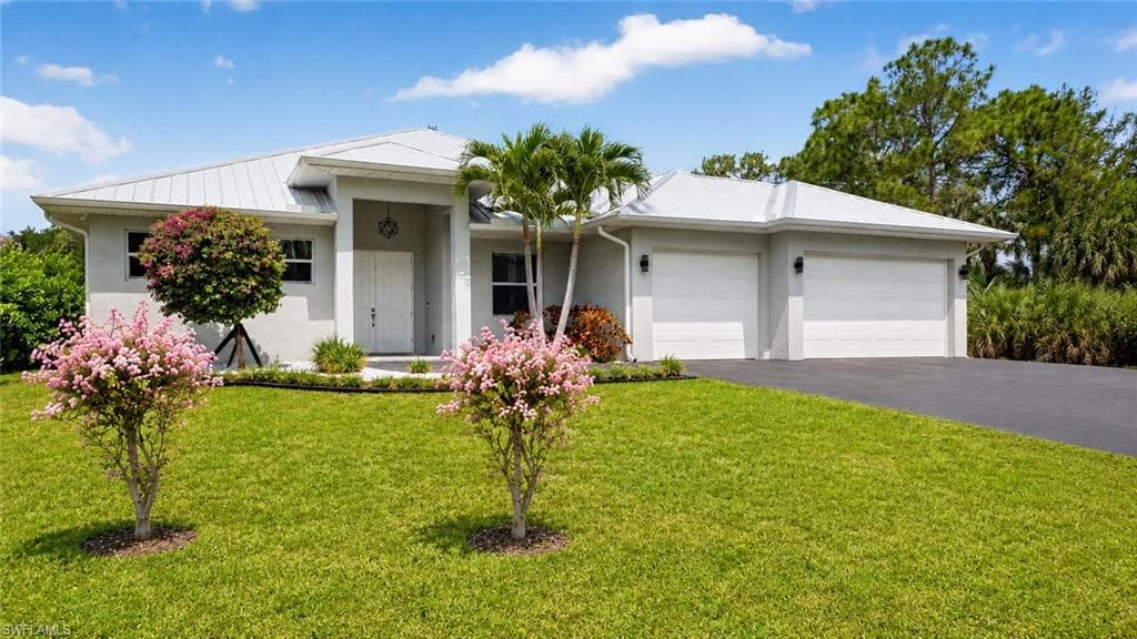 24000 Claire ST BONITA SPRINGS, FL 34135