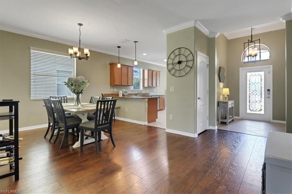 2391 Heydon CIR E NAPLES, FL 34120