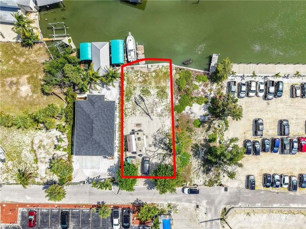 1339 Santos RD FORT MYERS BEACH, FL 33931