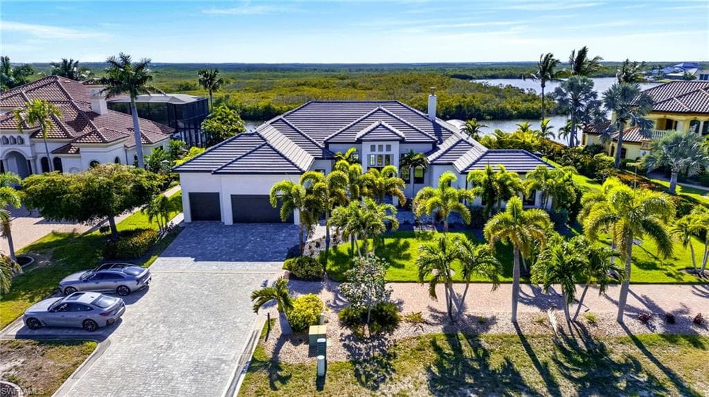 872 W Cape Estates CIR CAPE CORAL, FL 33993