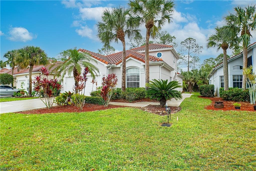 160 lady palm DR NAPLES, FL 34104