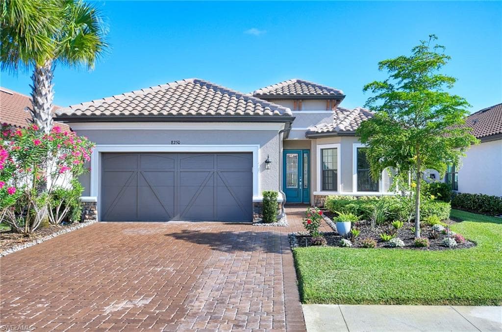 8250 Promoso CT NAPLES, FL 34114
