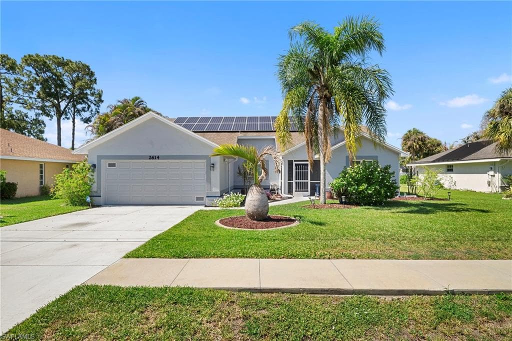 2614 7th ST W LEHIGH ACRES, FL 33971