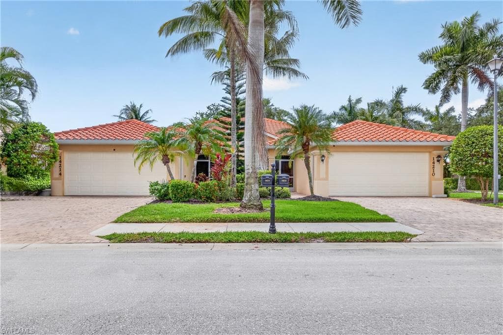 14214 Manchester DR NAPLES, FL 34114