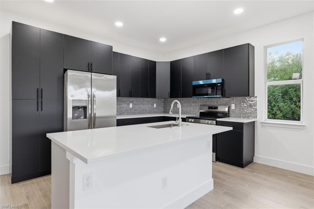 500 Sunset RD N ROTONDA WEST, FL 33947