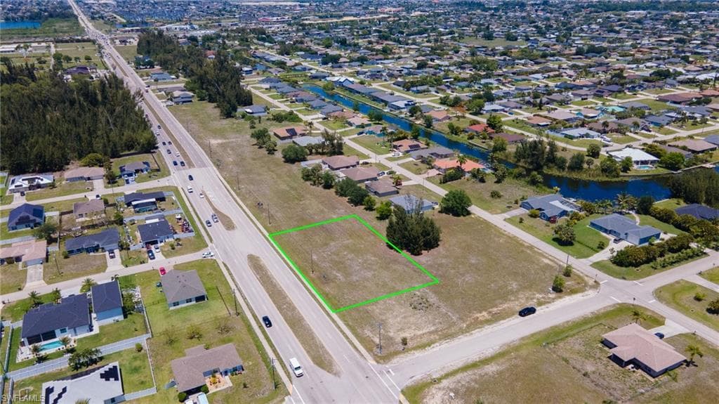 1221 Chiquita BLVD S CAPE CORAL, FL 33991