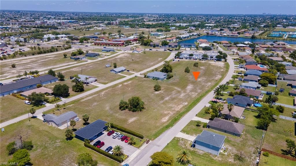607 SW 4th ST CAPE CORAL, FL 33991