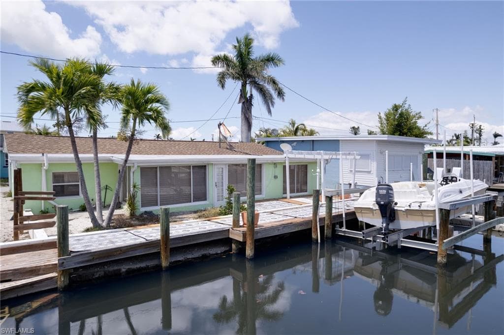 2647 Pine ST MATLACHA, FL 33993