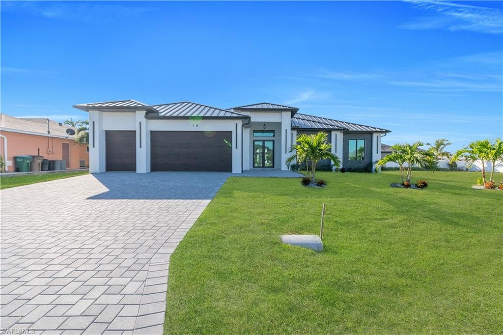 10 SW 35th AVE CAPE CORAL, FL 33991