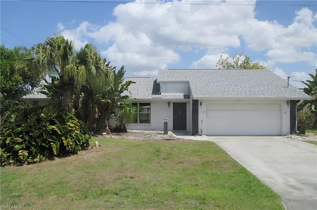 903 20th CT CAPE CORAL, FL 33990