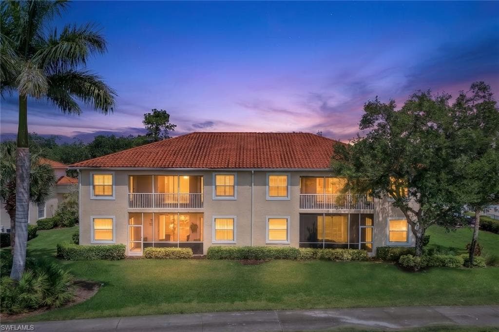 3365 Grand Cypress DR 201 NAPLES, FL 34119