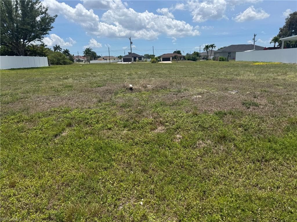 1008 NW 16th TER CAPE CORAL, FL 33993