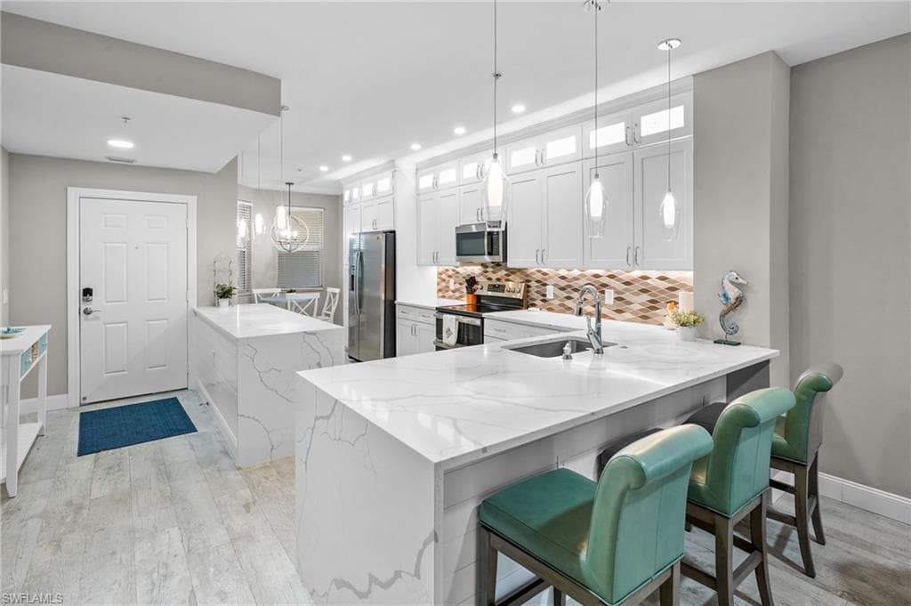 11041 Gulf Reflections DR 103 FORT MYERS, FL 33908