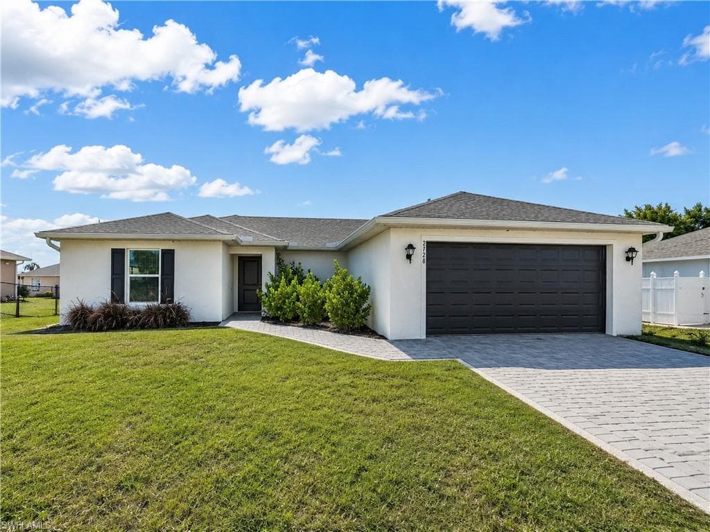 2728 NE 5th PL CAPE CORAL, FL 33909