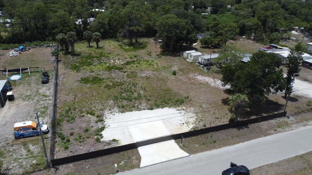 8226 Grady DR NORTH FORT MYERS, FL 33917