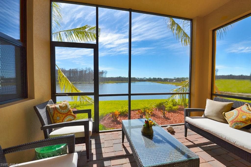 9560 Trevi CT 4816 NAPLES, FL 34113