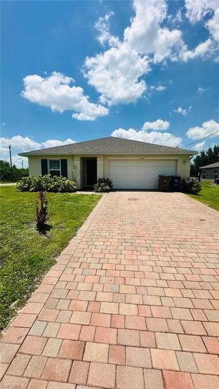3903 16th ST SW LEHIGH ACRES, FL 33976