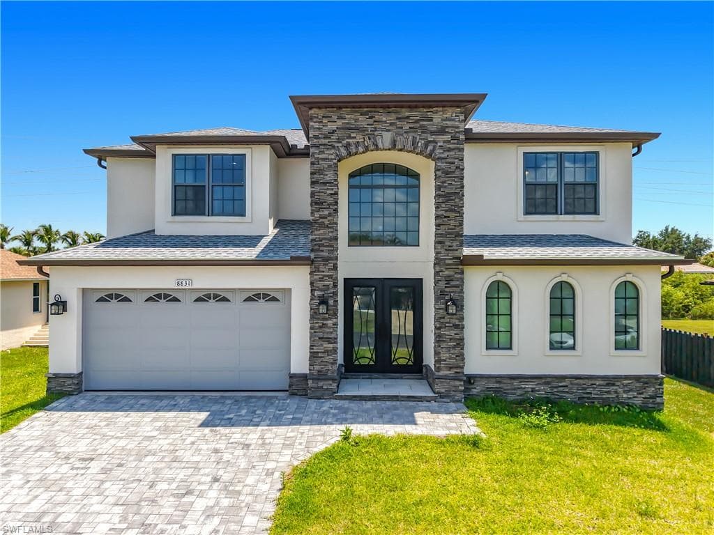 8831 Woodgate DR FORT MYERS, FL 33908