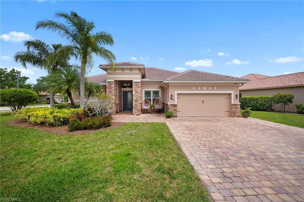 7933 Founders CIR NAPLES, FL 34104
