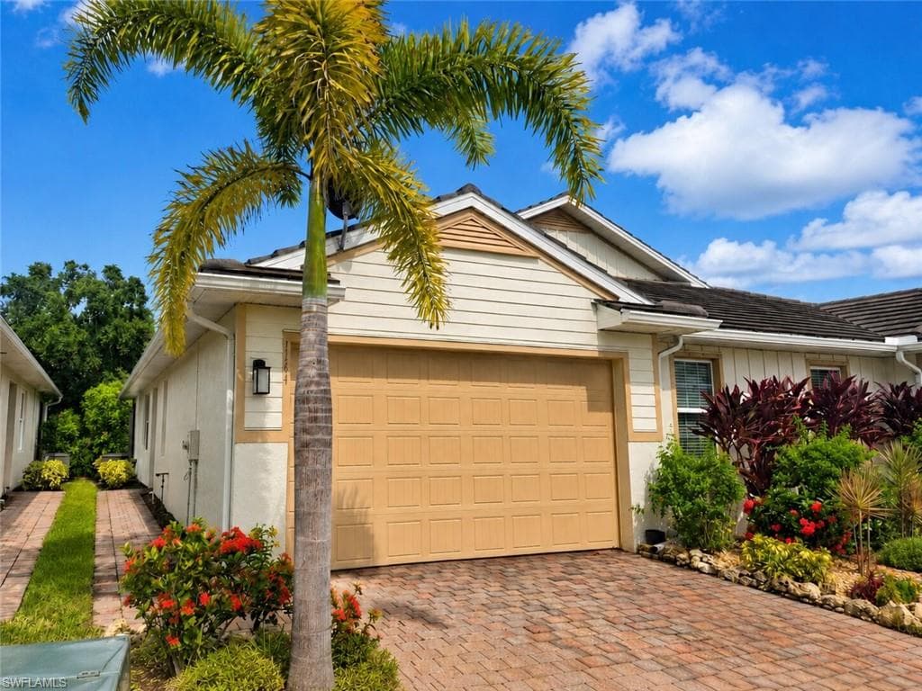 1264 Enbrook LOOP NAPLES, FL 34114