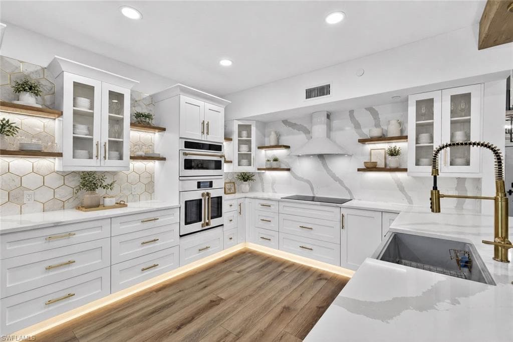 1033 Egrets Walk CIR 103 NAPLES, FL 34108