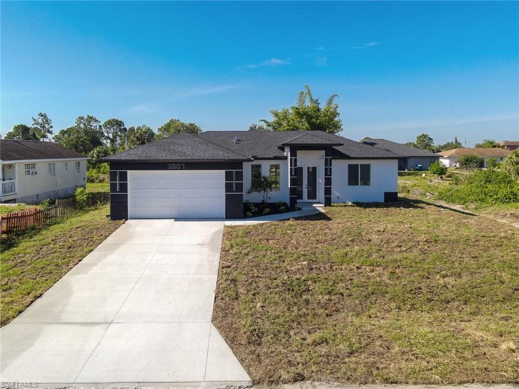 3907 21st ST SW LEHIGH ACRES, FL 33976