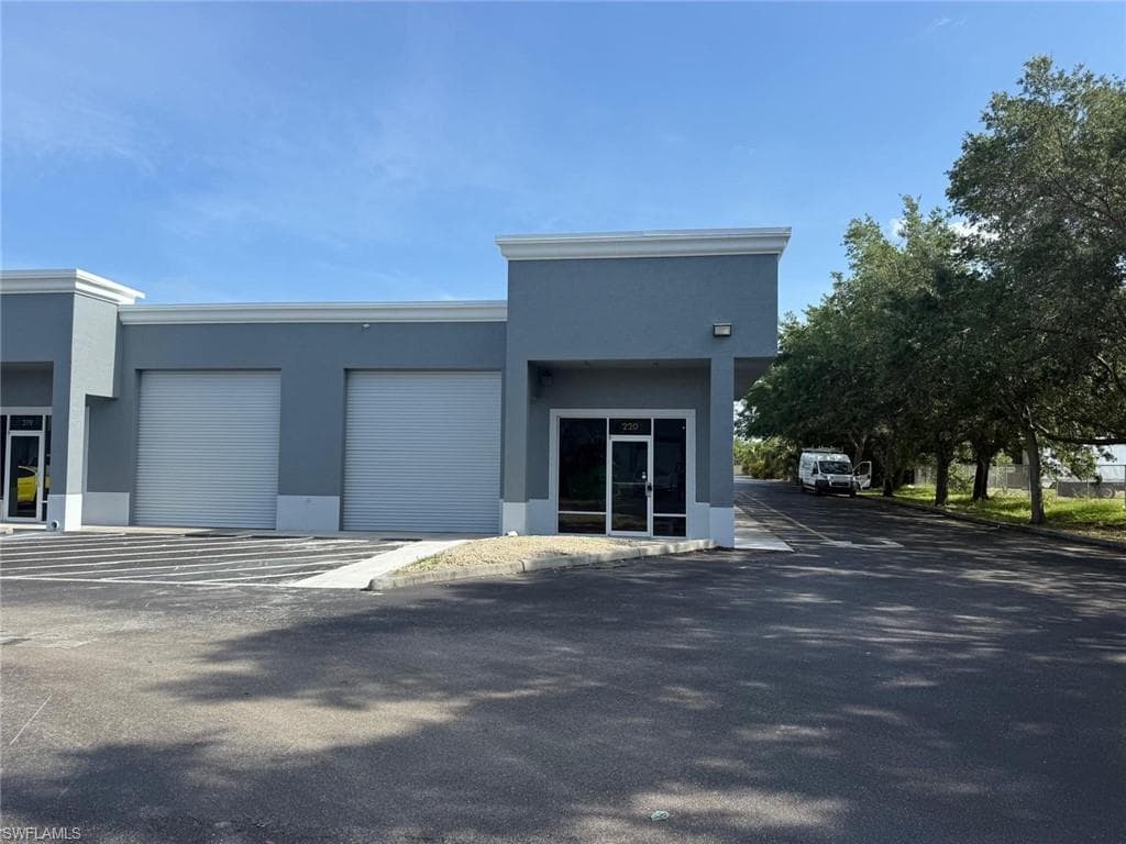3894 Mannix DR 220 NAPLES, FL 34114