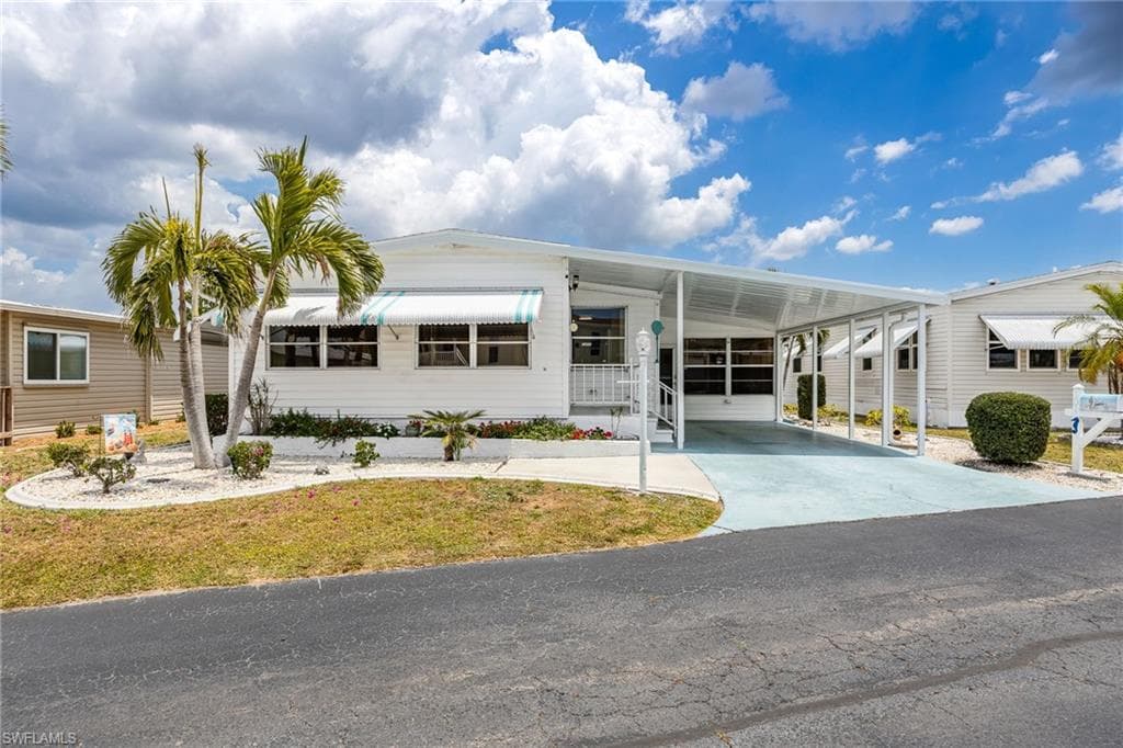101 Elise DR FORT MYERS, FL 33908