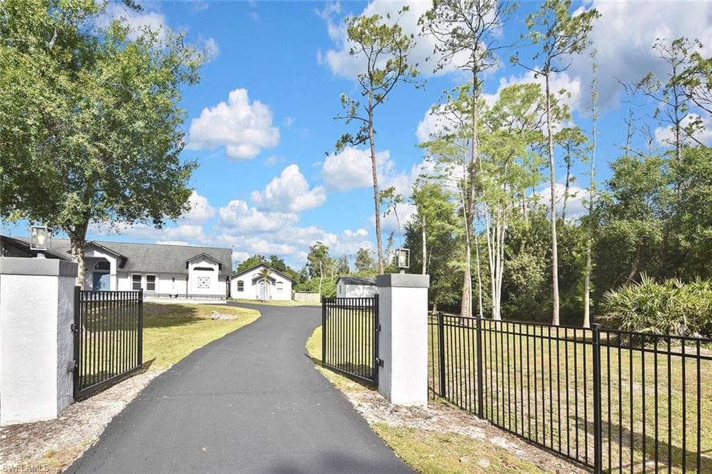 12206 Honeysuckle RD FORT MYERS, FL 33966