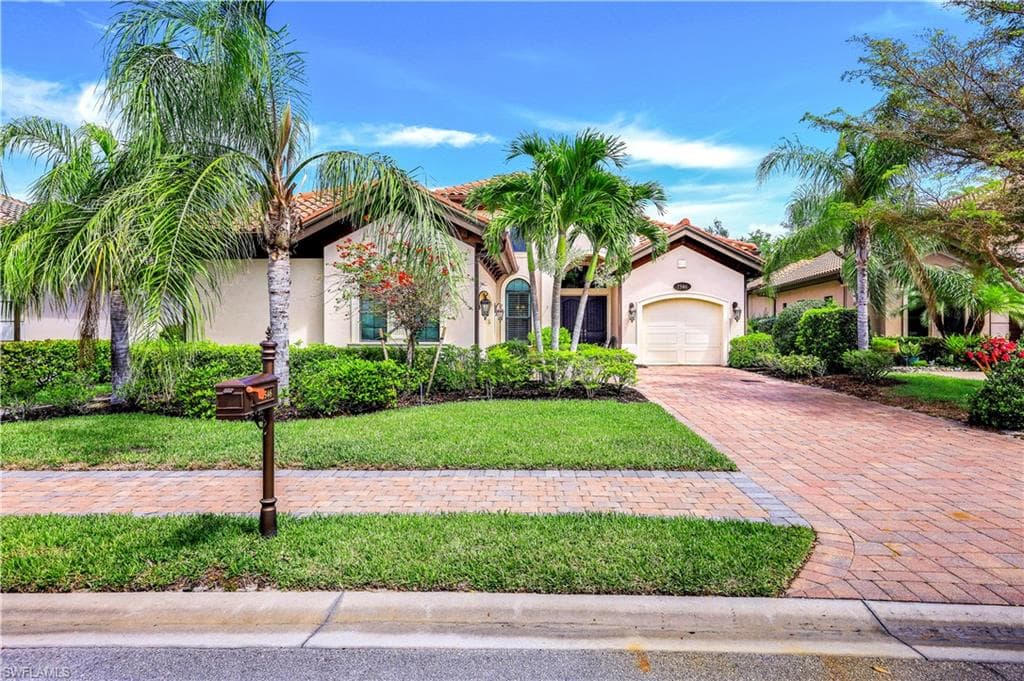 7546 Lantana CIR NAPLES, FL 34119