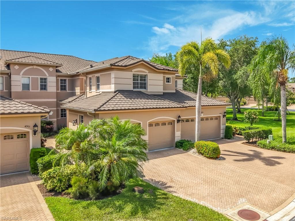 777 Regency Reserve CIR 4902 NAPLES, FL 34119