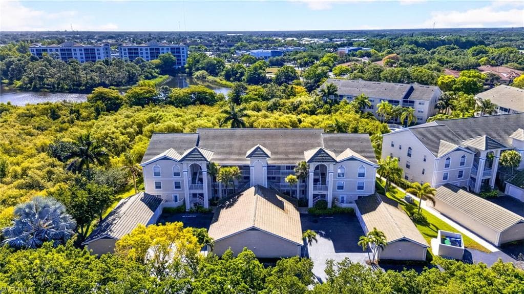 28851 Bermuda Lago CT 104 BONITA SPRINGS, FL 34134
