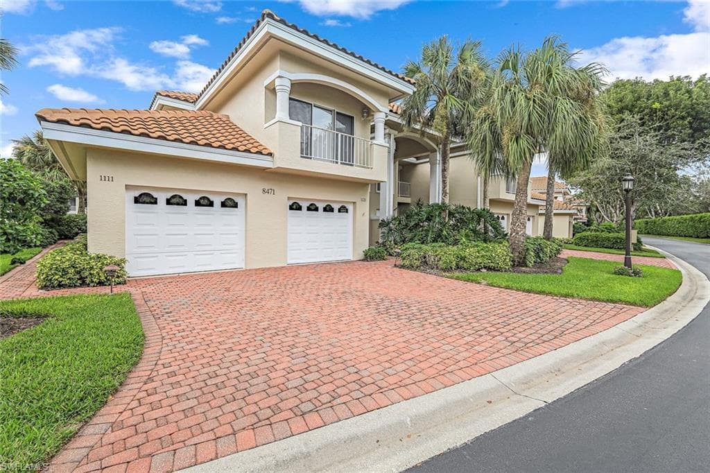 8471 Abbington CIR 1111 NAPLES, FL 34108