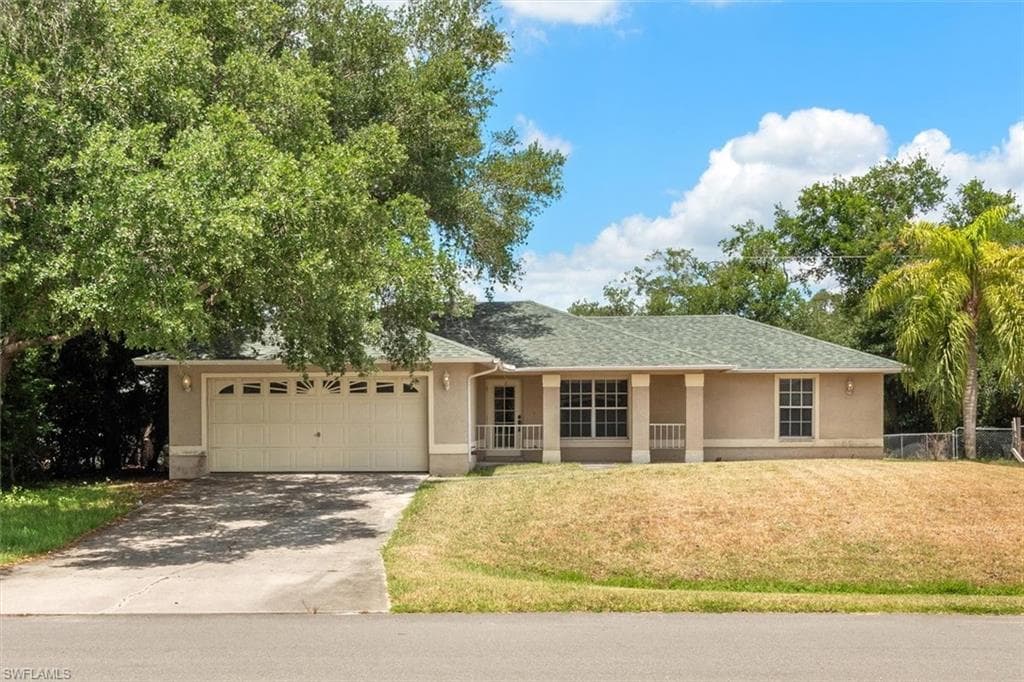 6211 Castlewood CIR FORT MYERS, FL 33905