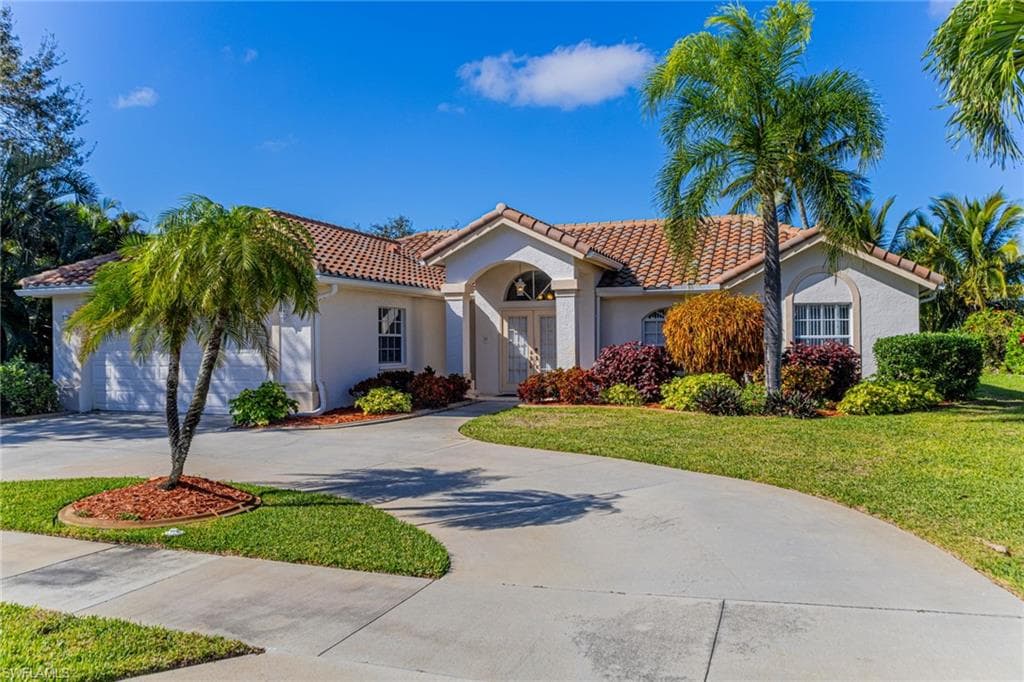 795 Briarwood BLVD NAPLES, FL 34104