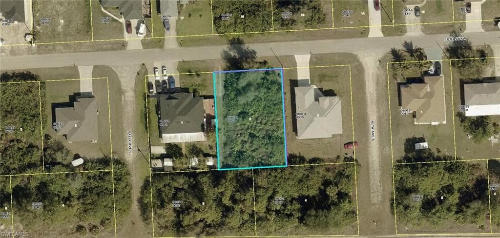 3311 30th ST SW LEHIGH ACRES, FL 33976
