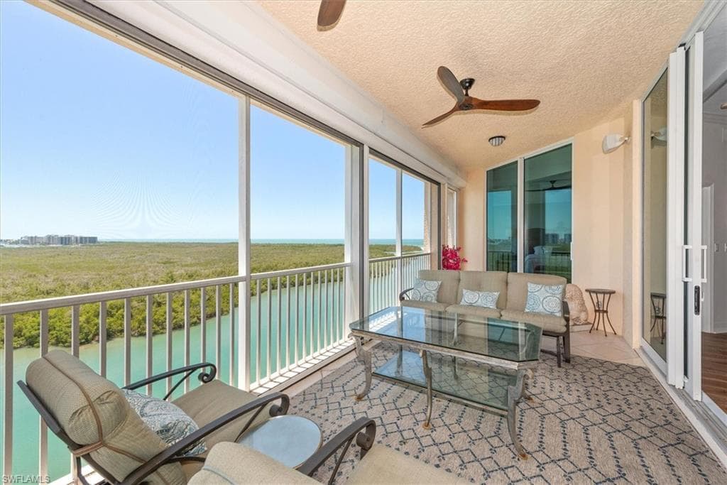 425 Dockside DR PH-1 NAPLES, FL 34110