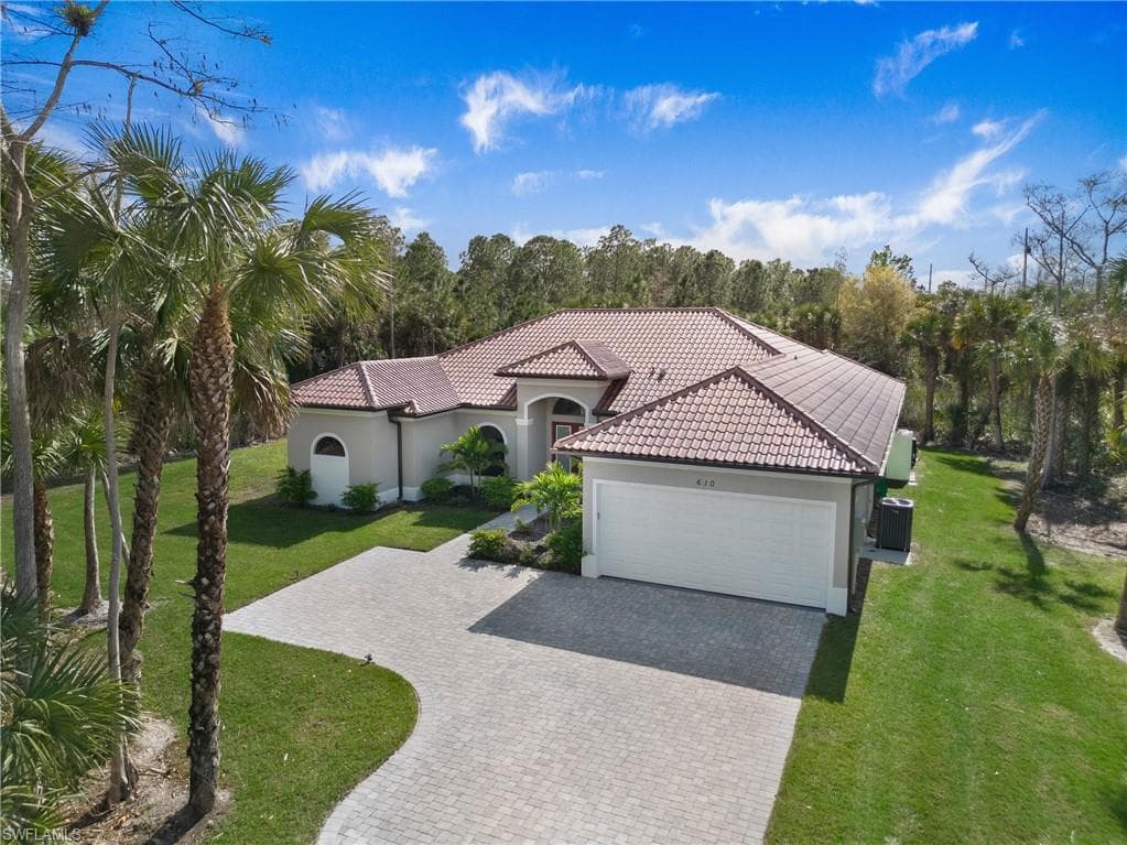 610 25th AVE NW NAPLES, FL 34120