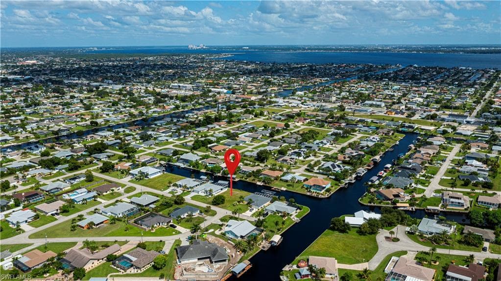 3725 SE 13th AVE CAPE CORAL, FL 33904