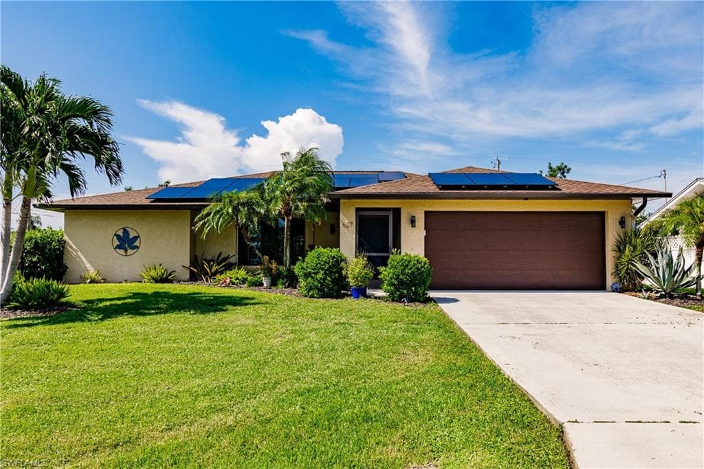 627 SE 34th ST CAPE CORAL, FL 33904