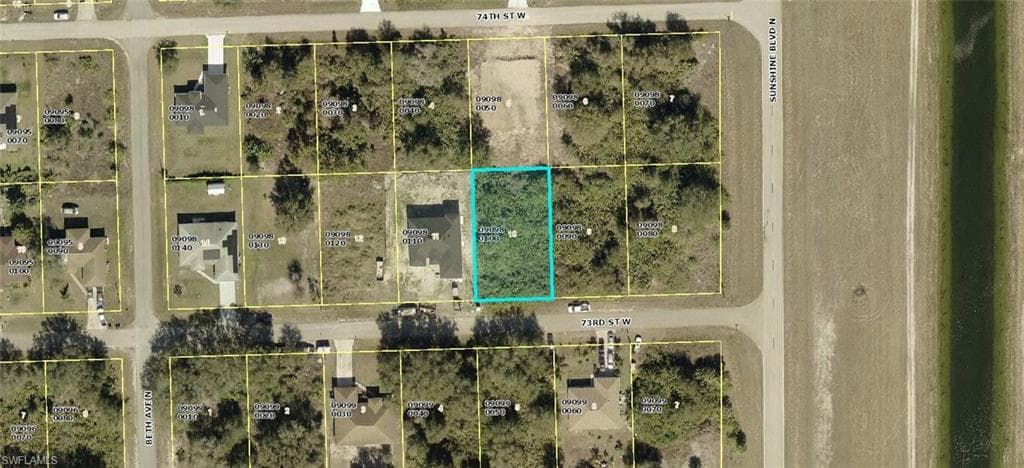 2504 73rd ST W LEHIGH ACRES, FL 33971