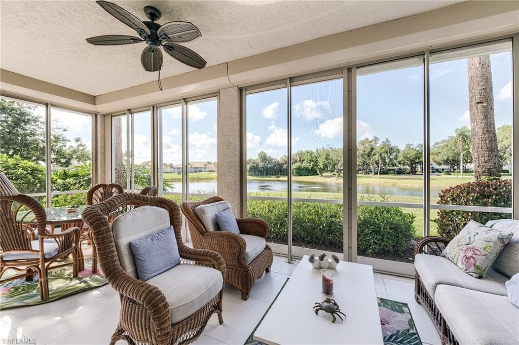 2070 Aberdeen LN 101 NAPLES, FL 34109
