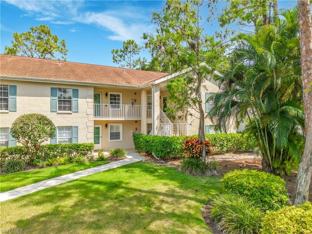 1708 Kings Lake BLVD 5-106 NAPLES, FL 34112