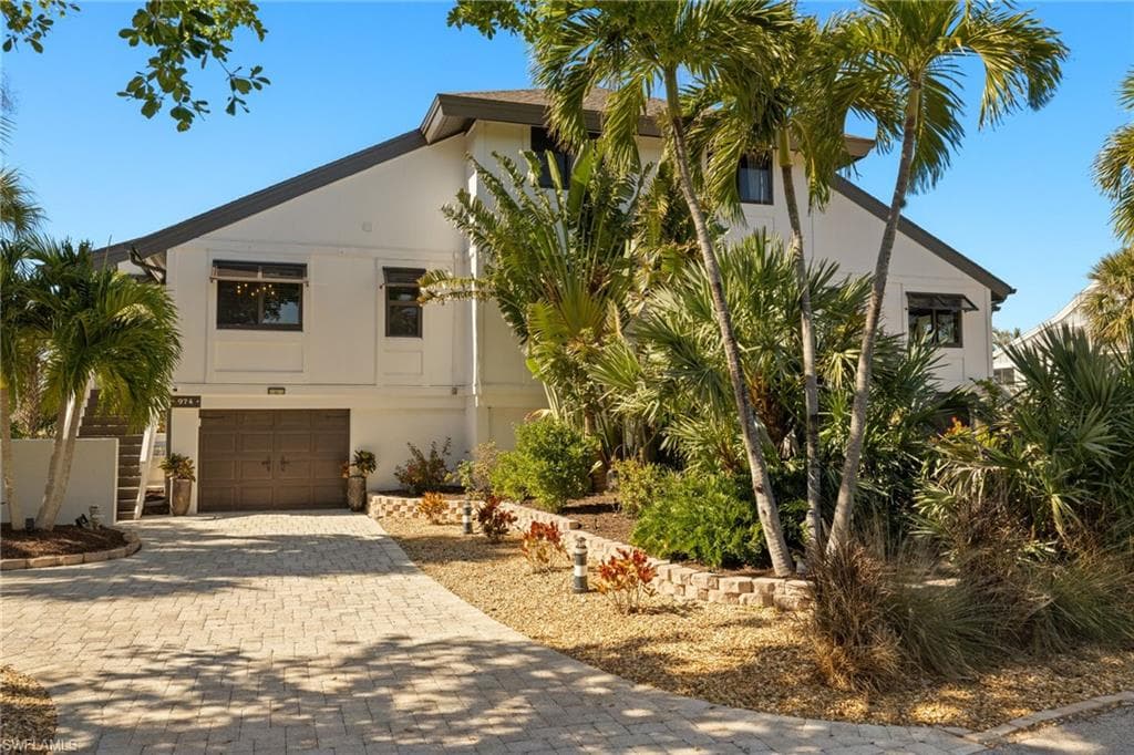 974 Greenwood CT S SANIBEL, FL 33957