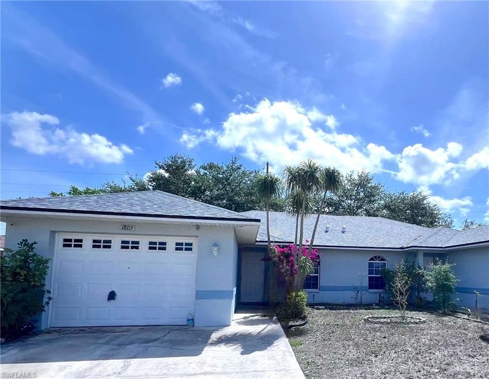1809 SW Santa Barbara PL CAPE CORAL, FL 33991