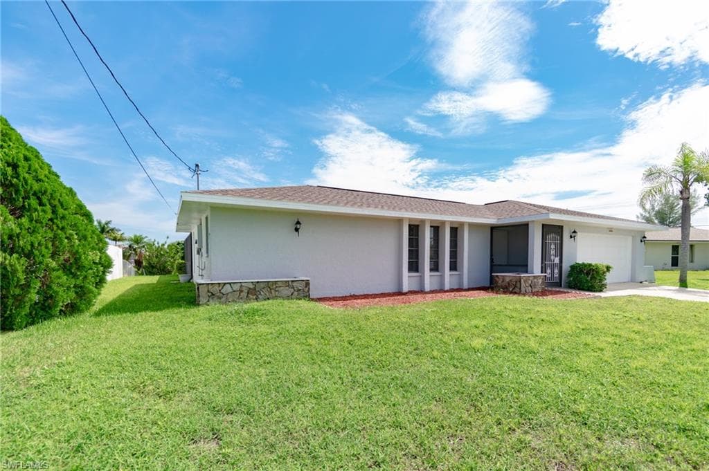 908 SE 33rd ST CAPE CORAL, FL 33904