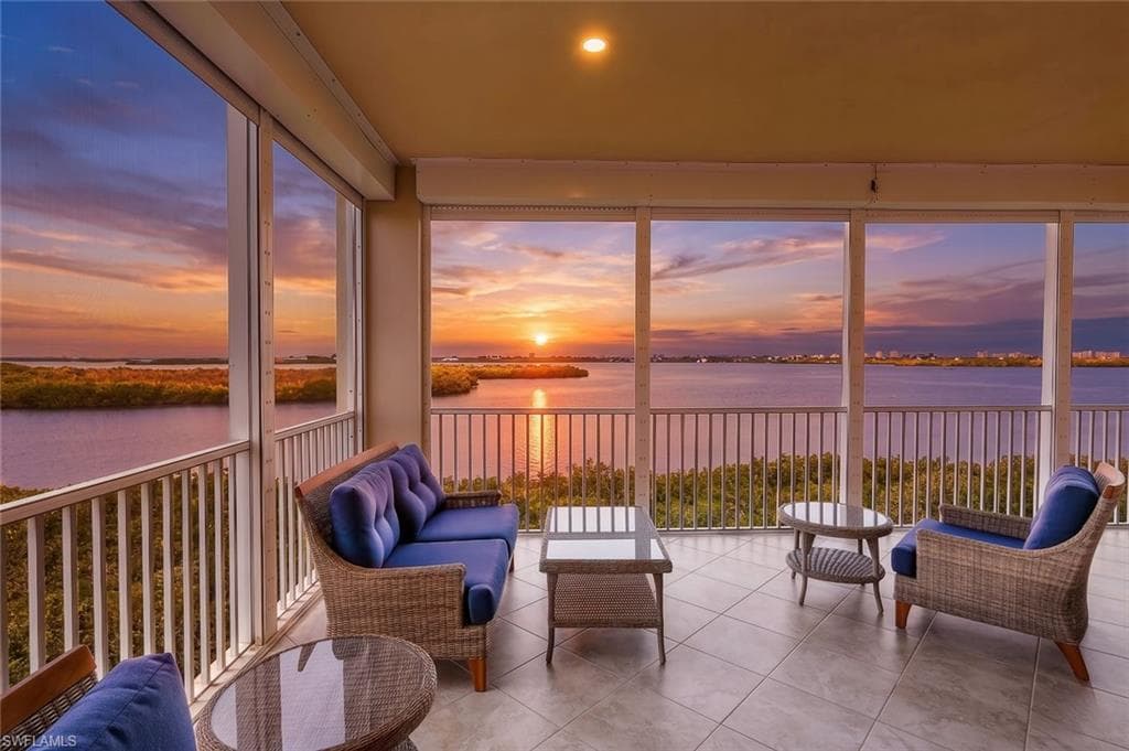 337 Vintage Bay DR D25 MARCO ISLAND, FL 34145