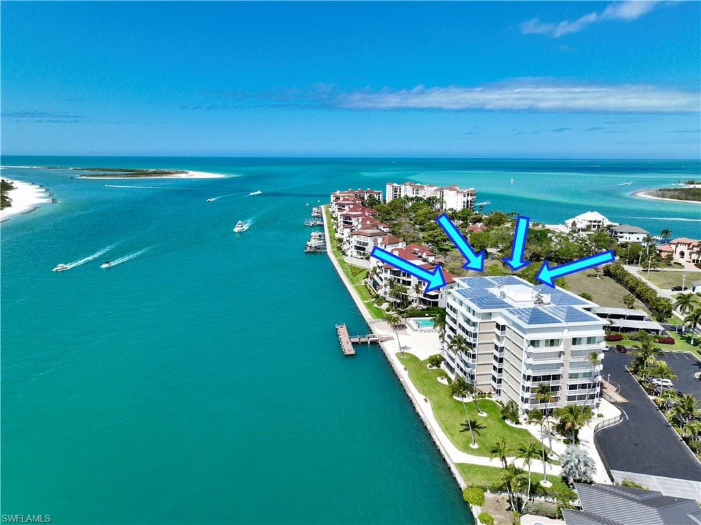 60 Pelican ST W 804 NAPLES, FL 34113